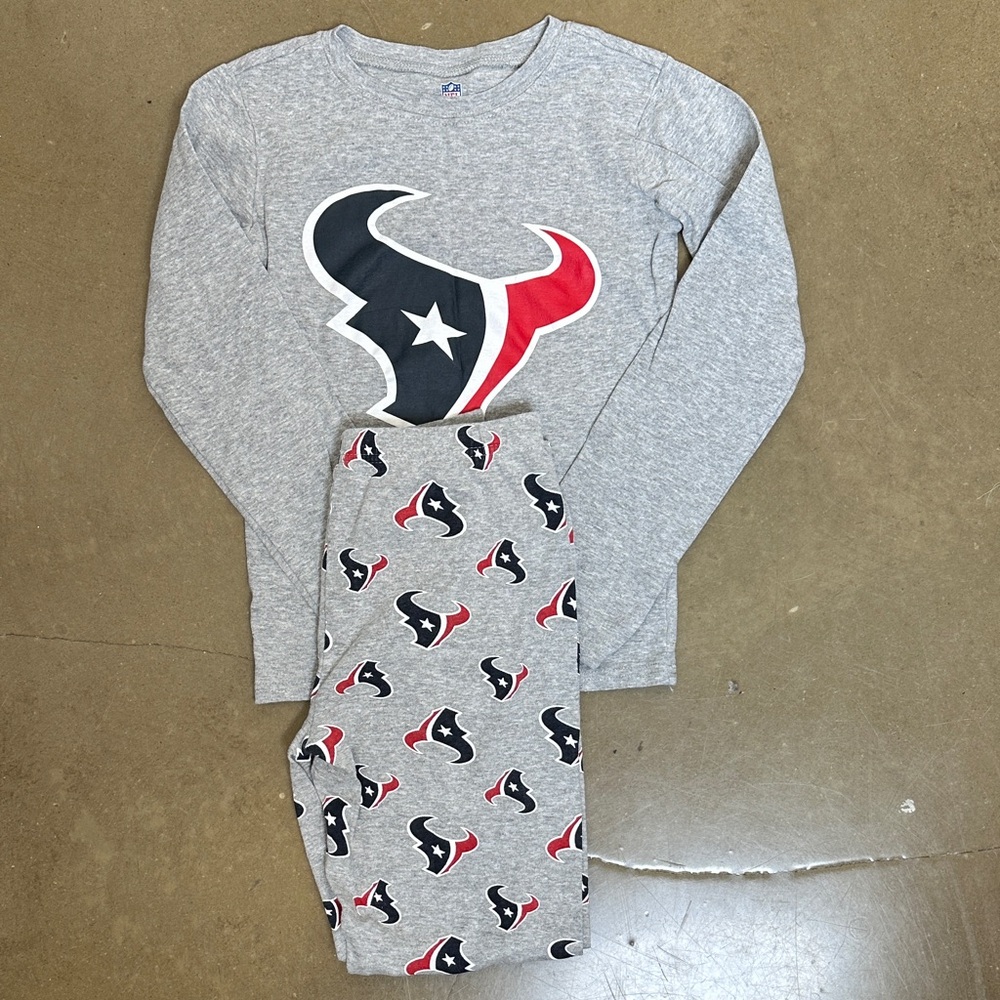 NFL Gray Pajama Set with Red and Black Logo